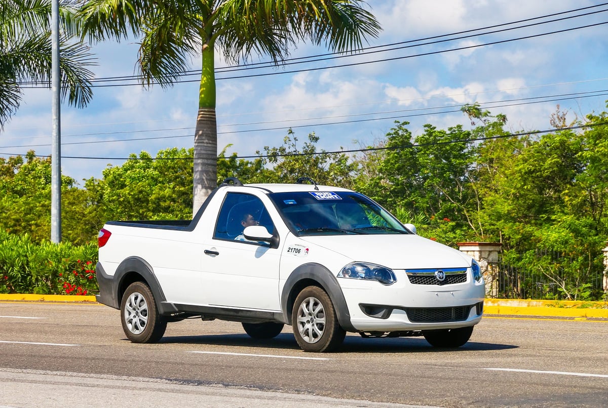 Fiat Strada con cúpula instalada