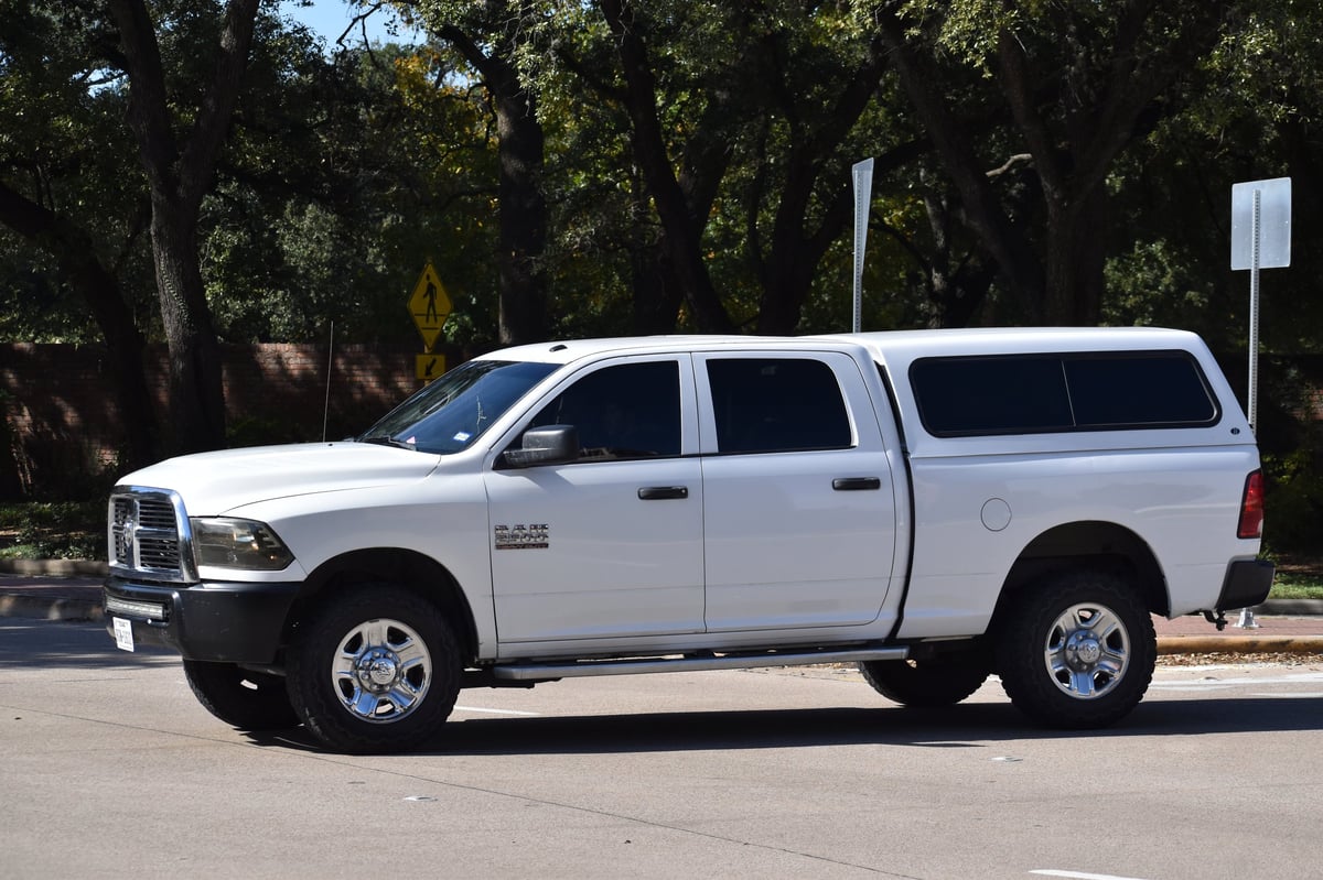 Nissan Frontier con cúpula instalada